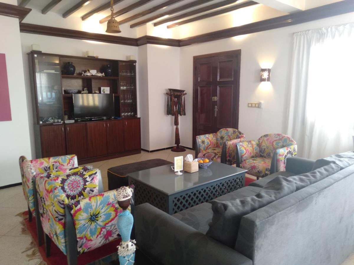 La Maison Jaune Dakhla Maison D'Hotes Εξωτερικό φωτογραφία